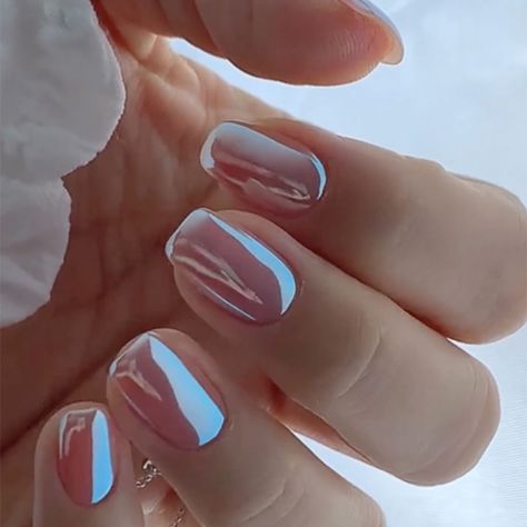 The Glazed Doughnut Manicure Is Making Way For The Glass Nails Trend Glazed Doughnut, Glass Nails Art, Nails Trend, Celebrity Nails, Nail Trend, Subtle Nails, Nail Polish Trends, Best Nail Polish, Glass Nails