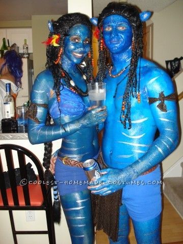 After seeing the Avatar movie and absolutely loving it, my friend and I decided we HAD to dress up as Avatars for halloween. There were alot of full Halloween Couple Costumes, Avatar Halloween, Funny Couple Halloween Costumes, Halloween Couple, Couple Costumes, Black Halloween Dress, Hallowen Costume, Cute Couple Halloween Costumes, Homemade Costumes