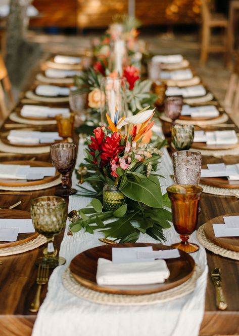 Terracotta Tropical Wedding, Wedding Table Decorations Tropical, Baja Wedding, Tropical Floral Arrangements Wedding, Tropical Wedding Table Settings, Mexico Wedding Aesthetic, Tropical Wedding Table, Tropical Table Setting, Tropical Chic Wedding