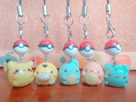 Pokemon Earrings Clay, Pokemon Clay Charms, Clay Pokemon Figures, Pokemon Polymer Clay, Clay Pokemon, Clay Keychain, Diy Earrings Polymer Clay, Clay Diy Projects, Clay Crafts Air Dry