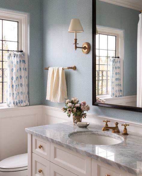 Light And Airy Small Bathroom, Nancy Meyers Bathroom Aesthetic, Baby Blue Bathroom Ideas, Powder Blue Bathroom, Classic Style Bathroom, Blue Powder Room, Makeover Kamar Mandi, Bunny Williams, Nancy Meyers