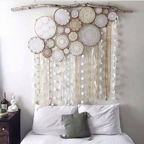 With these DIY Doily Craft Ideas that I found are a great way to inspire you to create something with all those Doily you have sitting in a box. Diy Doily, Wall Headboard, Doily Dream Catchers, Owl Dream Catcher, Interior Boho, Doilies Crafts, Monkey Forest, Forest Road, Bohol