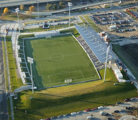 I really like the landscaping here Small Stadium Design, Training Center Design, Small Stadium, Sports Training Facility, Construction Details Architecture, Stadium Wallpaper, Soccer Academy, Stadium Architecture, Franz Beckenbauer