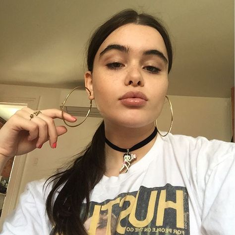 Big Hoops Outfit, Barbie Ferreira Blonde, Barbie Ferreira Bangs, Barbie Ferreira Tumblr Era, Barbie Ferreira Euphoria, Tumblr Barbie Ferreira, Aquamarine Cocktail Ring, Barbie Ferreira, Earrings Outfit