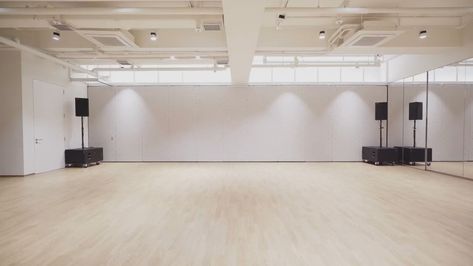 Jyp Entertainment Dance Studio, Studio Dance Room Kpop, Home Dance Studio, Dance Room, Practice Room, Gacha Backgrounds, Dance Rooms, Home Dance, Red Room