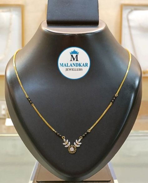 22k Gold Mangalsutra Design, Trending Mangalsutra Designs Gold, Short Nala Pusalu Gold Latest, Simple Black Beads Chain Gold, Short Mangalsutra Designs Gold Modern, Minimal Mangalsutra Designs, New Mangalsutra Designs Gold, Black Beads Chain Indian, Small Mangalsutra Designs Gold