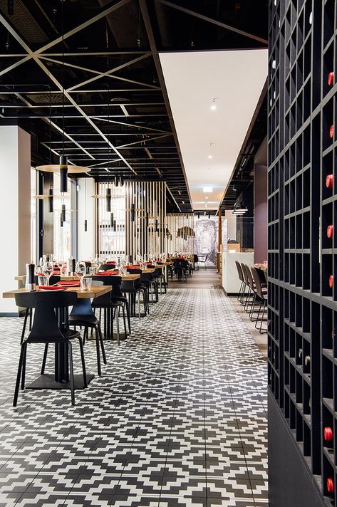 Gallery of Maredo Flagship-Restaurant / Ippolito Fleitz Group - 21 Brick Cafe, Interior Ikea, Restaurant Flooring, Luxury Flooring, Colonial Design, House Window, Lounge Design, Restaurant Interior Design, Hospitality Design