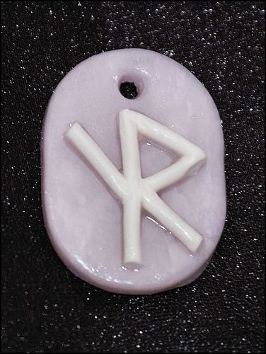 Safe Travel Blind Rune Rune Vichinghe, Wiccan Crafts, Witch Magic, Across The Universe, Witchy Things, Safe Travel, Tattoo Idea, Runes, Universe