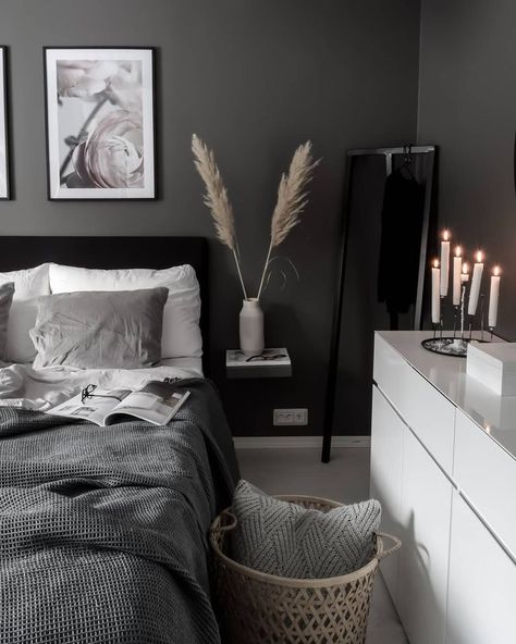 Workspace Bedroom, White Bedroom Decor, Luxury Bedroom Decor, Dekorasi Kamar Tidur, Master Bedrooms Decor, Room Inspiration Bedroom, Room Ideas Bedroom, Grey Walls, Bedroom Styles