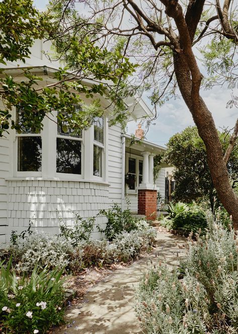 The Design Files: A 1920s Preston home gets a major overhaul Melbourne Style, 1920s Home, Melbourne Home, Design Tricks, Gravel Path, Cottage Farm, Cheap Houses, Cottage Exterior, Melbourne House