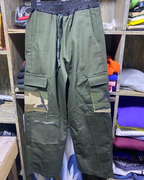 Brand new unisex cargo pants available in all sizes We deliver nationwide at a fee, located in Accra, call or WhatsApp +233500147912 to place order Instagram Brand, Accra, Cargo Pants, Clothing Store, Brand New, Pants, Quick Saves, Clothes, Trousers