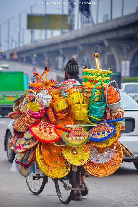 Punjab Culture, Pakistan Art, Pakistani Art, Bengali Culture, Pakistan Culture, Pakistani Culture, Punjabi Culture, Holi Photo, Truck Art