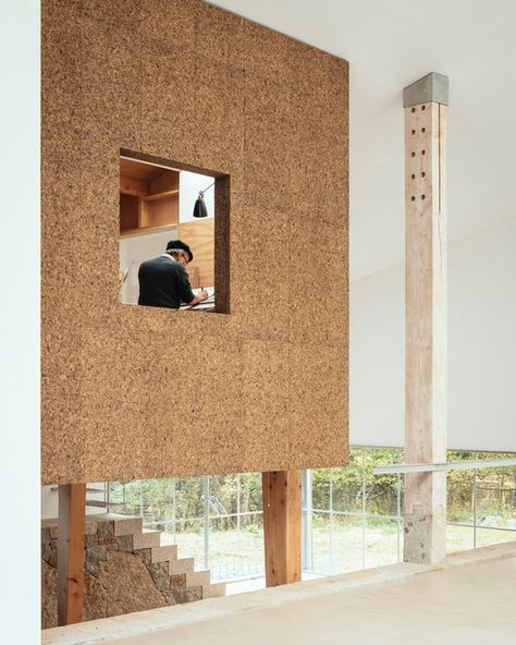 Applying Exposed Cork in Interior Architecture | ArchDaily Cork Panels, Inside Art, Cladding Materials, Agricultural Buildings, British Architecture, Cladding Panels, Cork Wall, Cosy Spaces, Design Apartment