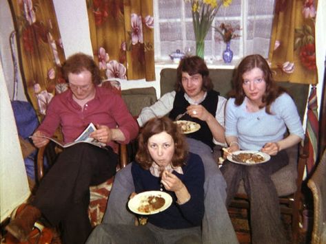 40 Intimate Photos Capture Young People of the UK at Home Parties in the Early 1970s ~ Vintage Everyday 1970s Uk, 1970 Fashion, Swedish Men, Catherine Ii, Jean Shrimpton, 80s Photos, Home Parties, Childhood Memories 70s, Catherine The Great