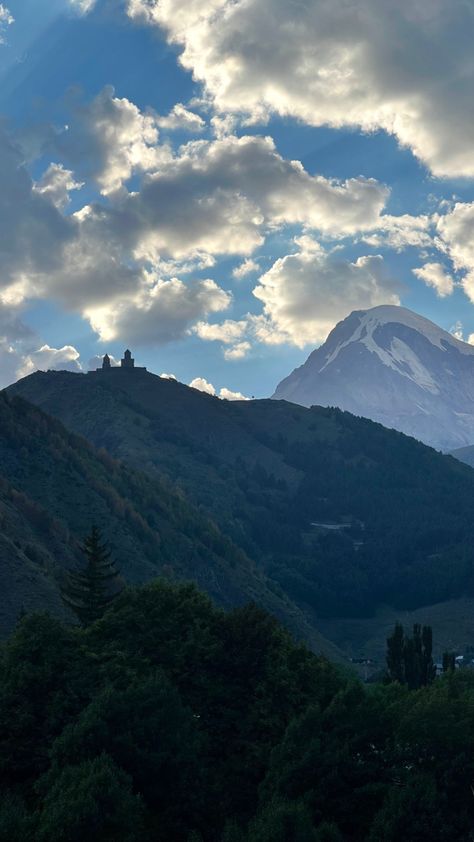 Georgian Wallpaper, Mountains Aesthetic, Hope Inspiration, Mountain Wallpaper, Beautiful Images Nature, Nature Aesthetic, Beautiful Images, Worship, Beautiful Places