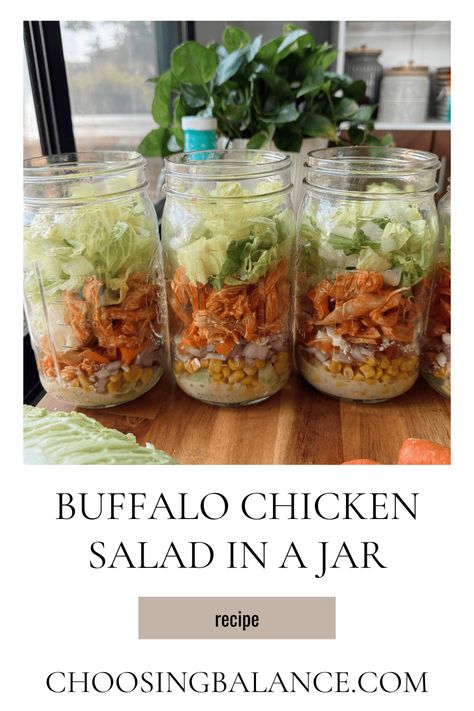 It doesn't get easier (or more delicious!) than this recipe for Buffalo Chicken Salad In A Jar. This is one of my favorites for back to school meal prep. Buffalo Chicken Mason Jar Salad, Mason Jar Lunches For Work, Meal Prep Salad In A Jar, Salads In Mason Jars, Salad Mason Jar, Salads In A Jar, Mason Jar Meals Make Ahead, Salad Jar Ideas, Salads In A Jar Recipes