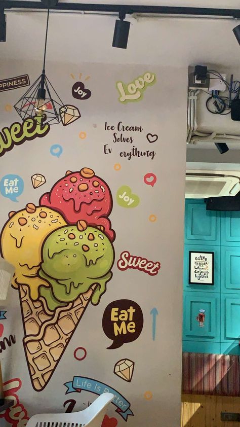 Ice Cream Shop Wall Art, Ice Cream Shop Ideas Interiors, Ice Cream And Coffee Shop, Ice Cream Graffiti, Cream Wall Paint, Walls Ice Cream, Ice Cream Wall Art, Natural Ice Cream, Bubble Tea Shop