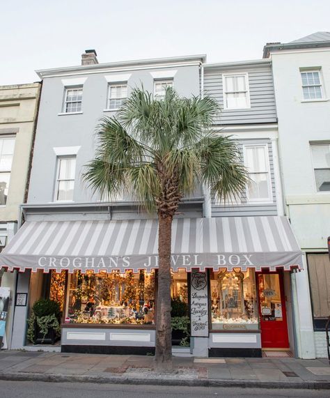 Where to Shop in Charleston Charleston South Carolina Vacation, Charleston Sc Restaurants, Charleston Vacation, Sweetgrass Basket, Best Places To Shop, Charleston Travel, Party Plan, Downtown Charleston, Places To Shop