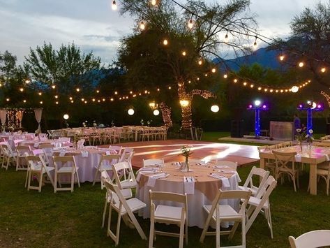 Outdoor Birthday Party Decorations Night, Simple Quinceanera Ideas, Outside Quinceanera Ideas, Outdoor Sweet 16 Party Ideas, Outdoor Quinceanera, Reception Decoration Ideas, Quince Decor, Wedding Decorations Ideas, Sweet 15 Party Ideas