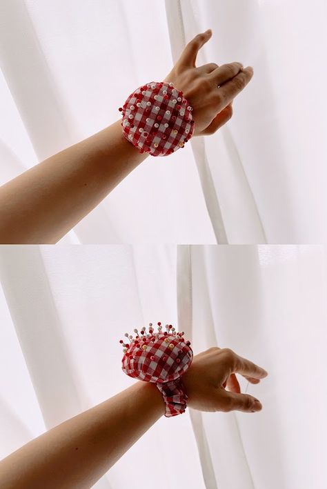 Wrist Pincushion with a Free PDF Pattern | BEGINNER SEWING - Sparrow Refashion: A Blog for Sewing Lovers and DIY Enthusiasts Wrist Pincushion Pattern, Sewing A Pin Cushion, Pin Cushions Patterns Free Crochet, Pin Cushion Bracelet, Wrist Pin Cushions Patterns Free, Wrist Pin Cushion Diy, Sew Pin Cushion, Diy Pin Cushion Easy, Pin Cushions Patterns Free