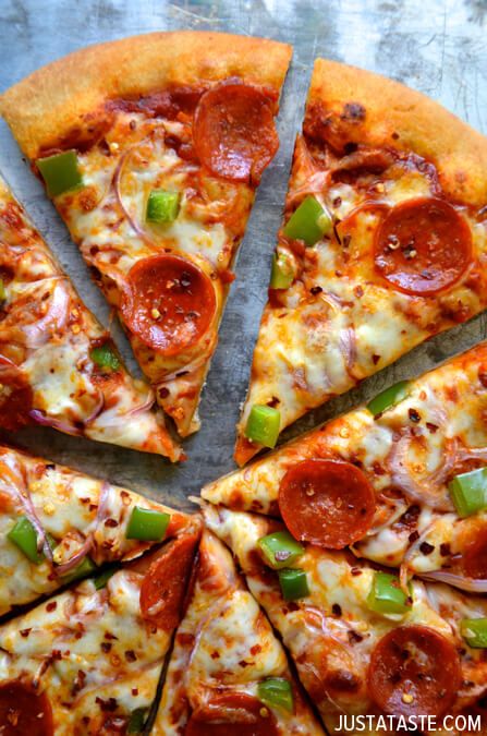 Combination Pizza, Pizza Vegana, Best Homemade Pizza, Just A Taste, Pizza Recipes Homemade, Healthy Pizza, Pizza Pie, Idee Pasto Sano, Pizza Hut