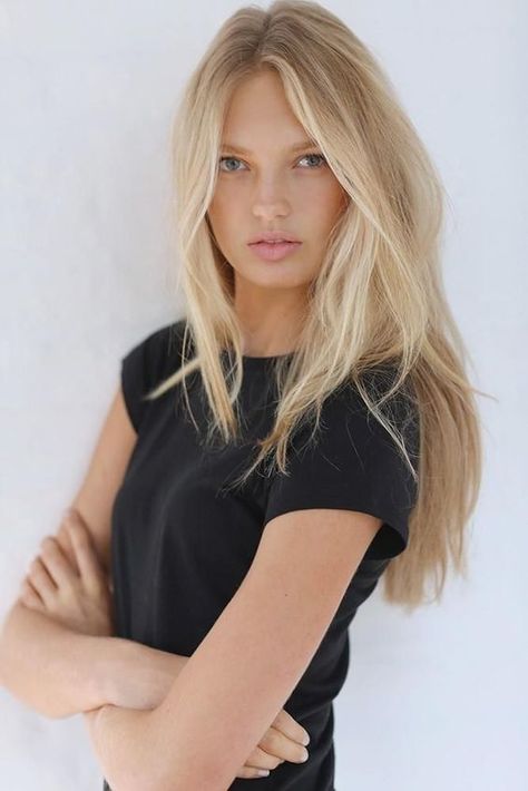 Butter Blonde, Layered Haircuts Shoulder Length, Baby Blonde, Buttery Blonde, Medium Blonde Hair, Color Rubio, Golden Blonde Highlights, Golden Blonde Hair, Romee Strijd