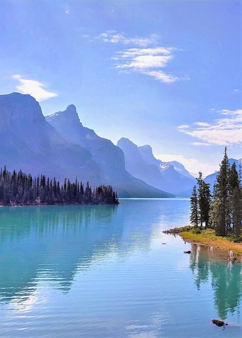 Pastel Background Wallpapers, Beautiful Landscape Paintings, Maligne Lake, Landscape Images, Landscape Photography Nature, Photography Illustration, Winter Pictures, Pastel Background, Homescreen Wallpaper