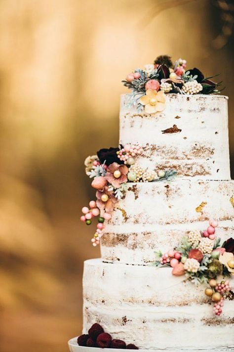 20 Creative and Colorful Wedding Cakes We Adore - MODwedding Woodland Wedding Cake, Crumb Coat, Colorful Wedding Cakes, Amazing Wedding Cakes, Gorgeous Wedding Cake, Wedding Cake Inspiration, Mod Wedding, Woodland Wedding, Wedding Desserts