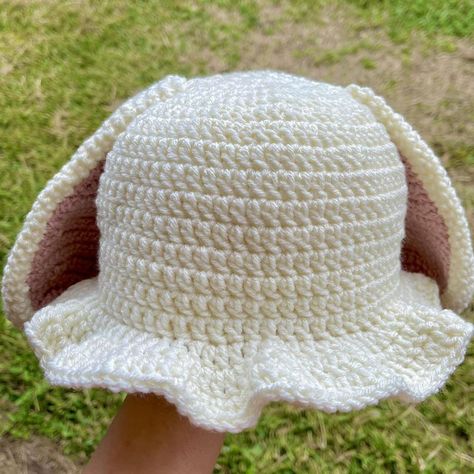 Bunny Bucket Hat, Pink White Aesthetic, Bucket Hat Crochet, Bunny Crochet, Glitter Colors, Crochet Rabbit, Crochet Bucket, Crochet Bucket Hat, Hat Crochet