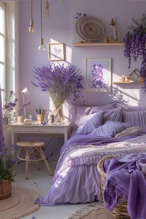 Lavender Bed Rooms Ideas, Lavender Bedroom Walls Paint, Cute Purple Bedroom Ideas, Boho Bedroom Purple, Light Purple Rooms, Bedroom For Teenage Girl, Lavender Room Ideas, Colorful Bohemian Bedroom Decor, Lavender Room Aesthetic