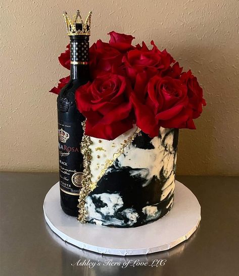 Red 40th Birthday Party Ideas, 30 Fine Birthday Ideas, Classy Birthday Cake Ideas, Wine Themed Cakes Ideas, Chic Cake Ideas, Cakes For 50th Birthday For Women, Wine Themed Cake, 30th Birthday Ideas For Women Cake, Adult Birthday Party Ideas Themes Women