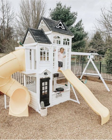 Top 10 Kids Outdoor Playhouses From Instagram Kids Outdoor Playhouses, Outdoor Playhouses, Kids Playhouse Outdoors, Backyard Playset, Backyard Playhouse, Kids Outdoor Play, Playhouse Outdoor, Backyard Playground, Backyard Play