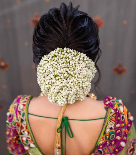 Indian Bridal Hair Buns With Flowers, Hair Bun With Flowers Indian, Bridal Bun Hairstyles Indian Front Look, Bridal Flower Bun, Bridal Bun Hairstyles Indian, Hair Bun With Flowers, Flower Bun Hairstyle, South Indian Hairstyle, Cutest Hairstyles