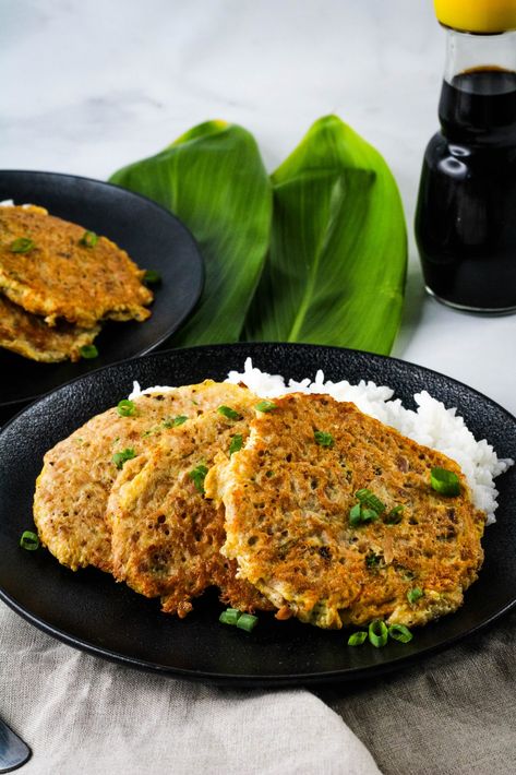 Tuna patties are a classic Hawaiian local style dish made with eggs, tuna, and some aromatics. All you need is 15 minutes for a perfect quick, easy, and budget friendly meal to feed your family. Tuna Tofu Patties Hawaii, Tuna Patty Recipe, Tuna Patty, Tuna Patties Recipes, Hawaii Recipes, Fish Patties, Hawaiian Foods, Patty Recipe, Tuna Patties