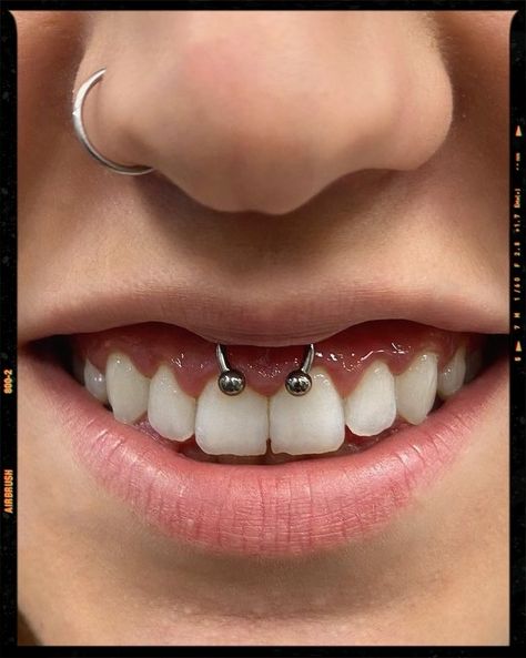 Smiley Piercing Men, Smiley Piercing Jewelry, Dream Piercings, App Filter, Inspo Makeup, Piercing Inspo, Smiley Piercing, Pretty Ear Piercings, Nose Piercings