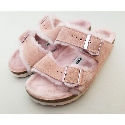 Top Seller for Birkenstock Arizona Shearling Sandals in Light Rose Size 36 Narrow, Women's Shoes Shearling Sandals, Fashion Shoes Boots, Light Rose, Girly Shoes, Swag Shoes, Eva Sole, Birkenstock Arizona, Rose Lights, Birkenstock Shoes