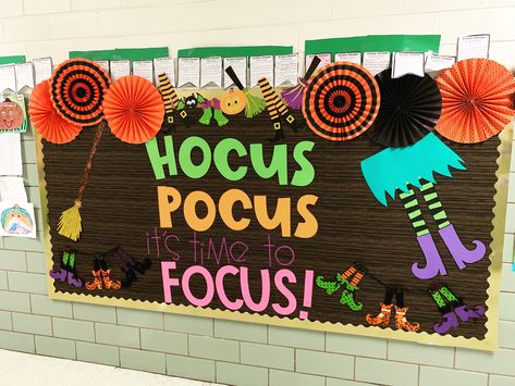 Hocus Pocus Time To Focus Bulletin Board, Teacher Fall Classroom Decor, Teacher Halloween Bulletin Boards, Halloween Boards Bulletin For School, Halloween Office Bulletin Board Ideas, Halloween Billboard Ideas For School, October Poster Board Ideas, Halloween Poster Board Ideas, Fall Bulliten Board Ideas Classroom