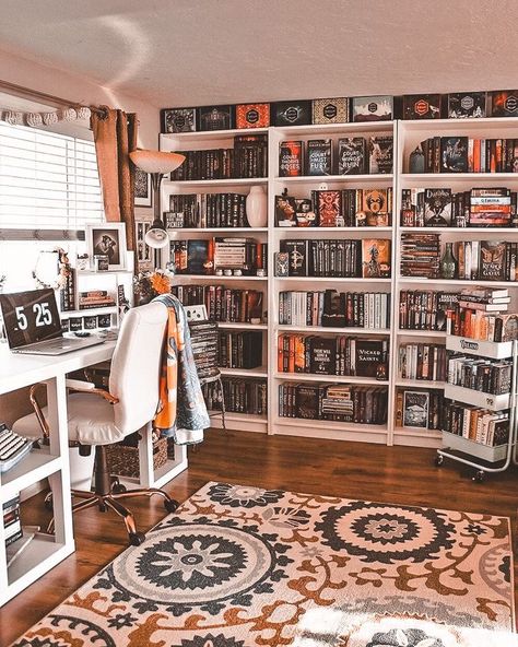 Reading Office Room Ideas, Library In Office Space, Bookcases In Bedroom Ideas, Home Library Shelf Decor, Spare Bedroom Library, Home Library With Desk, Office And Reading Room Ideas, Home Reading Room Ideas, Guest Room Library Combo