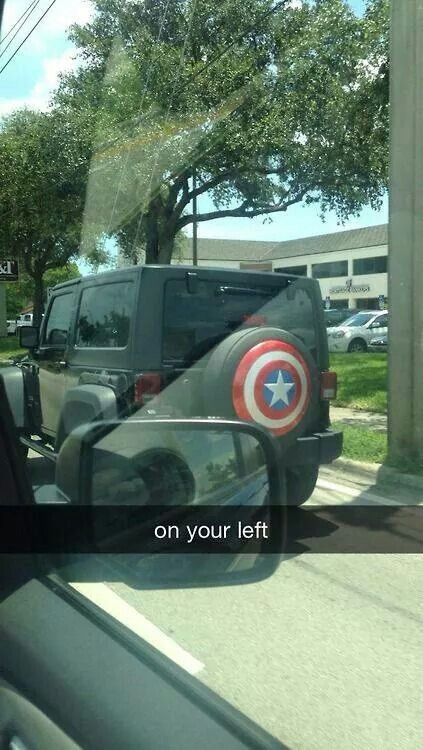 On your left captain america the winter soilder I Understood That Reference, Dc Memes, Dc Movies, Avengers Memes, Avicii, Ms Marvel, Marvel Jokes, Marvel 3, Avengers Funny