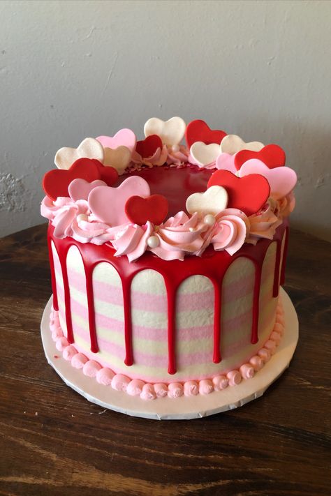 Birthday Dinner Dresses, Birthday Party For Adults, Barbie Themed Birthday Party, Barbie Themed Cake, Barbie Party Ideas, Valentines Cakes And Cupcakes, Valentines Cakes, Barbie Theme Party, Valentines Baking