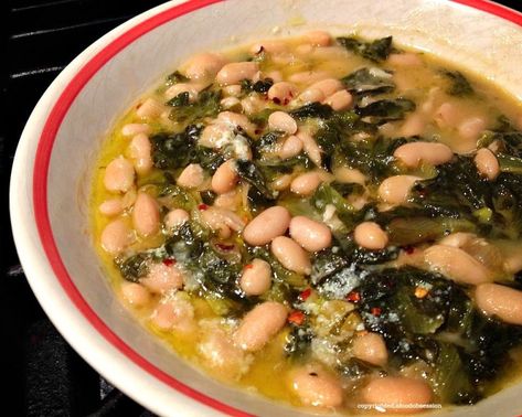 ESCAROLE AND BEANS..ITALIAN COMFORT FOOD.. – A FOOD OBSESSION Escarole And Beans, Escarole Recipes, Escarole Soup, Beans And Greens, Italian Comfort Food, Meals Recipes, Healthy Breakfasts, Bean Soup, Basic Recipes