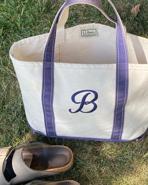 Perfect lake day bag Lake Day, Day Bag, Birkenstock, Gym Bag, Duffle Bag, Cute Outfits, Lake, Tote Bag, Outfit Inspo