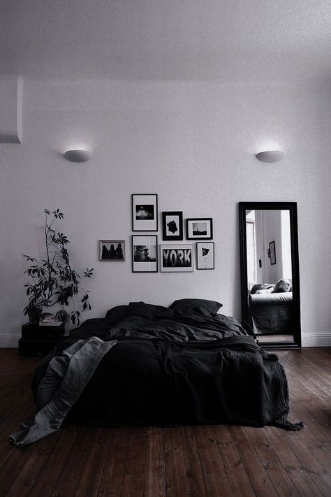 Apartment Livingroom, Apartment Decorating For Couples, Mens Bedroom Decor, Black Bedroom Design, Black Bedroom Decor, Apartment Bedroom Decor, Mens Bedroom, Bedroom Setup, White Living