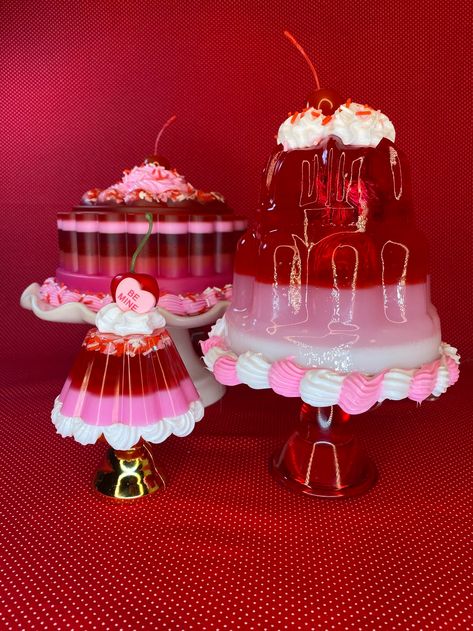 Vintage Jello, Vintage Jello Molds, Jelly Desserts, Jello Cake, Gelatin Recipes, Jello Desserts, Jelly Babies, Jeweled Christmas, Vintage Dessert