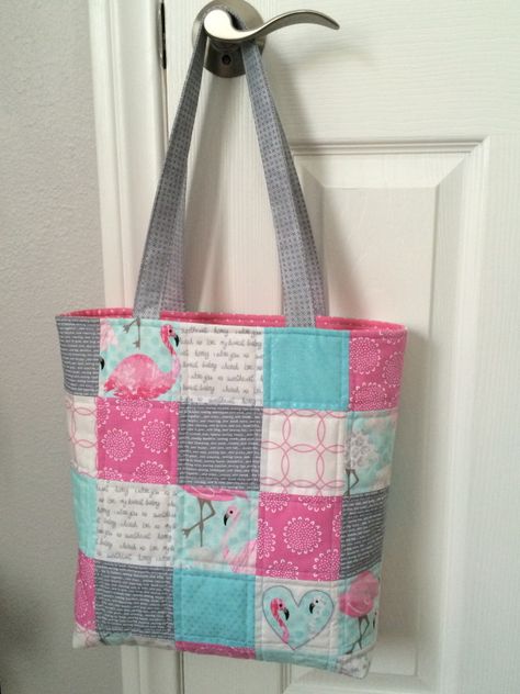 patchwork tote bag 35 Tote Bag Pattern Free, Patchwork Tote Bags, Diy Tote, Tote Bag Tutorial, Diy Leather Bag, Bag Pattern Free, Diy Bags Patterns, Diy Bags Purses, Tote Bags Sewing