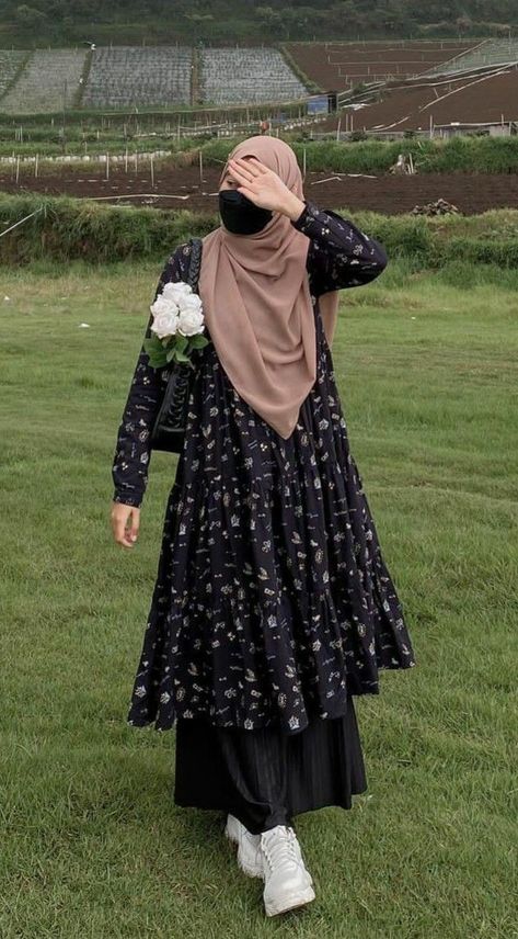 Islamic Modest Fashion, Muslimah Fashion Casual, Fesyen Islam, Moslem Fashion, Abaya Design, Hijab Designs, Muslim Outfits Casual, Mode Abaya, Modest Dresses Casual