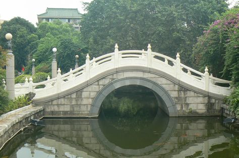 Chinese Bridge Illustration, Chinese Bridge, Asian Nature, Chinese Buildings, Japanese Bridge, Old Bridges, Fantasy Town, Chinese Aesthetic, Bridge Art