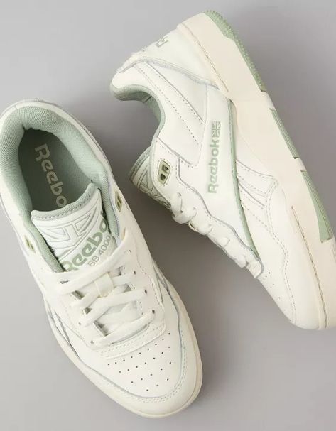 Reebok Women's BB 4000 II Sneaker Womens Sneakers Reebok, Cute School Sneakers, Reebok Shoe Outfits, Womens Rebook Sneakers, Simple Sneakers Women, Shoes Rebook Sneakers, Reebok Bb 4000 Ii Outfit, Sneakers Women 2024, Nude Sneakers Outfit