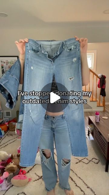 Maggie Nelson on Instagram: "I’m just a girl who knows that over 2 million tons of perfectly good denim ends up in landfills every year 👖 #sustainablefashion #sewing #slowfashion #upcycledfashion #vintagefashion #thriftstorefinds #thriftflip #underconsumption #upcyclingfashion @levis @americaneagle @gap" Denim Dress Refashion, Denim Shirt Refashion Diy, Clothes Makeover Upcycling, Diy Sewing Clothes Upcycling Old Jeans, Upcycled Denim Shorts, Jeans Upcycle Ideas, Denim Upcycle Clothing, Refashion Clothes Upcycling, Upcycled Clothing Tutorial