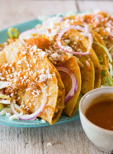 Mexican Potato Tacos Recipes, Fried Potato Tacos Mexican, Authentic Potato Tacos, Potatoe Taco Mexican, Potato Tacos Mexican Easy, Chicken Potato Tacos, Chorizo And Potato Tacos, Beef And Potato Tacos, Chicken And Potato Tacos